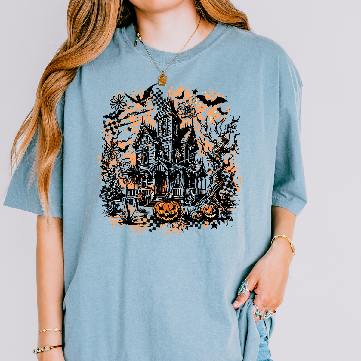 Vintage Haunted House Halloween Tee | Spooky Fall Graphic Shirt | Unisex Oversized Autumn T-Shirt