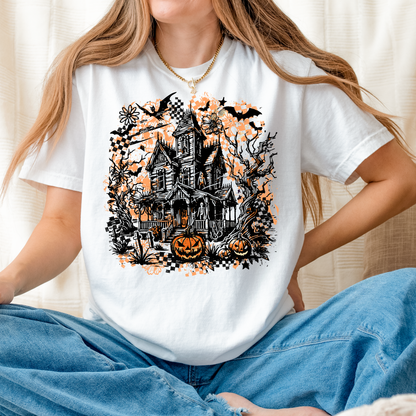 Vintage Haunted House Halloween Tee | Spooky Fall Graphic Shirt | Unisex Oversized Autumn T-Shirt