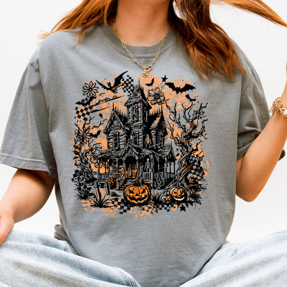 Vintage Haunted House Halloween Tee | Spooky Fall Graphic Shirt | Unisex Oversized Autumn T-Shirt