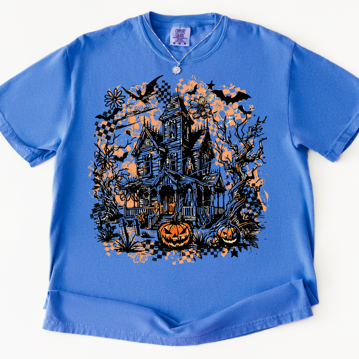 Vintage Haunted House Halloween Tee | Spooky Fall Graphic Shirt | Unisex Oversized Autumn T-Shirt