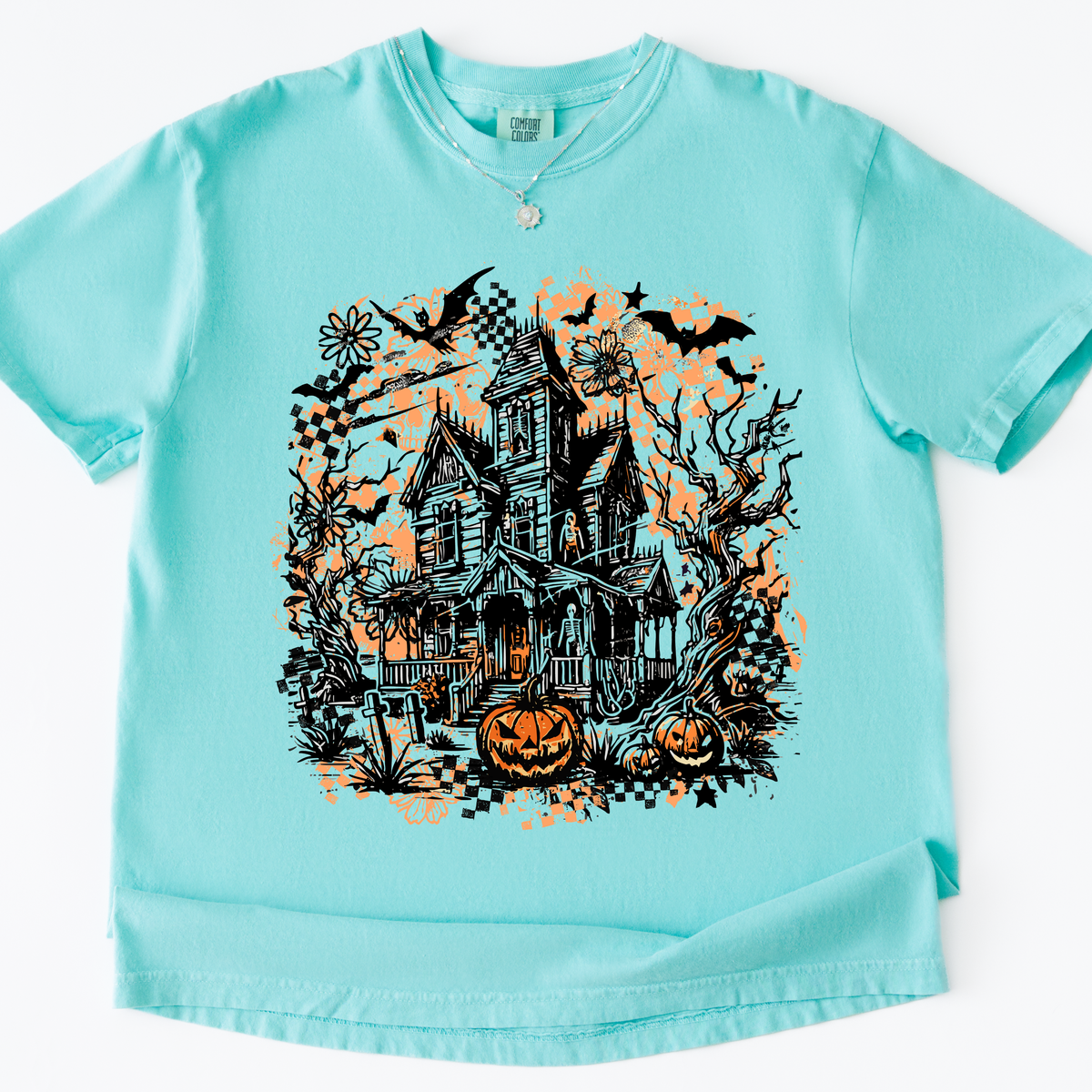 Vintage Haunted House Halloween Tee | Spooky Fall Graphic Shirt | Unisex Oversized Autumn T-Shirt